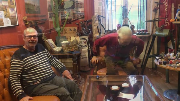 Friday live den 1 mars